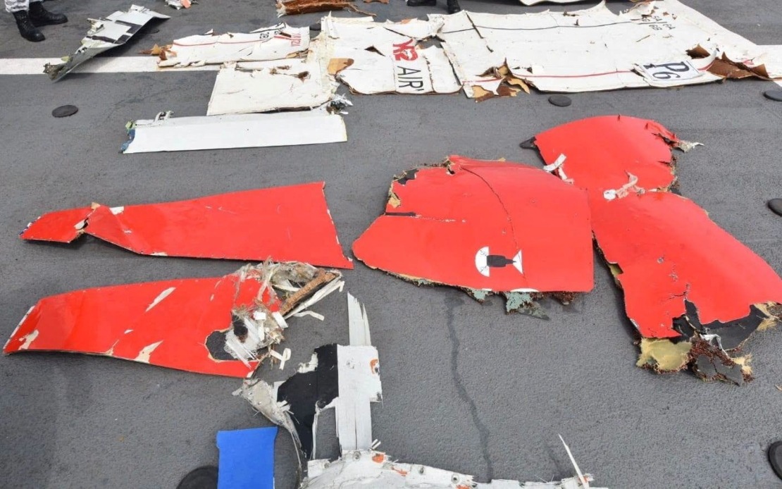 Pakistani Navy Recovers Boeing 737 Debris, Search for Five Crew Members Continues
