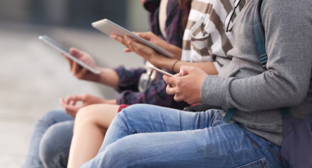 Online Sexual Extortion Targeting Young Men at Alarming Rate, Australian Regulator Warns