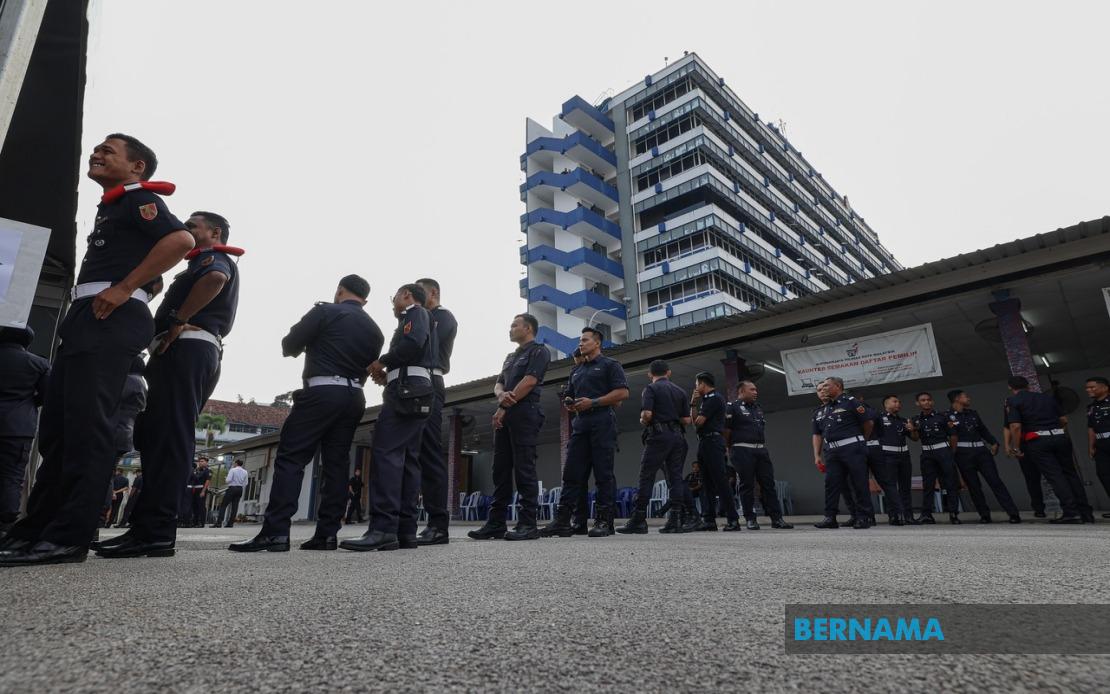 Military and Police Personnel Cast Early Votes in Negeri Sembilan State Election