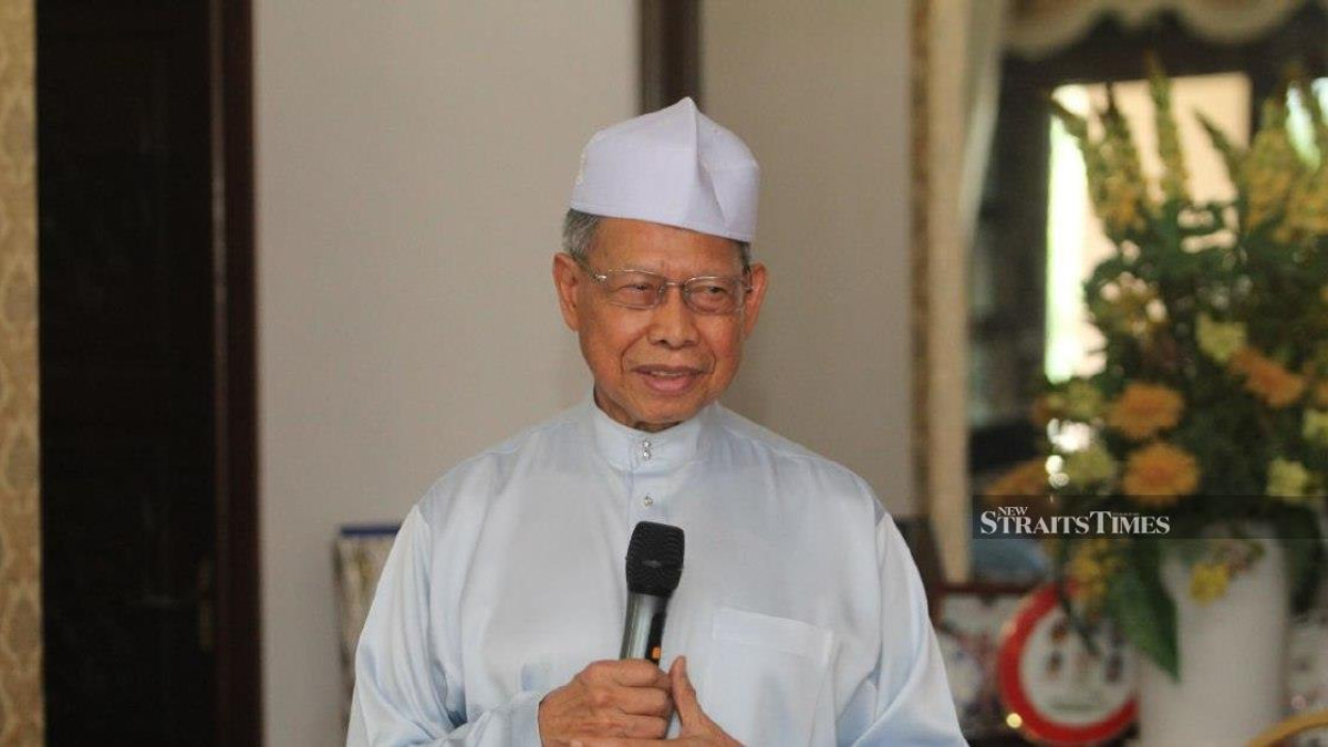 Mustapa Mohamed Rules Out General Election Bid, Citing Health Concerns