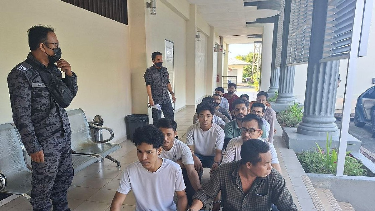 Fourteen Foreigners Charged with Illegal Entry and Overstaying in Kelantan
