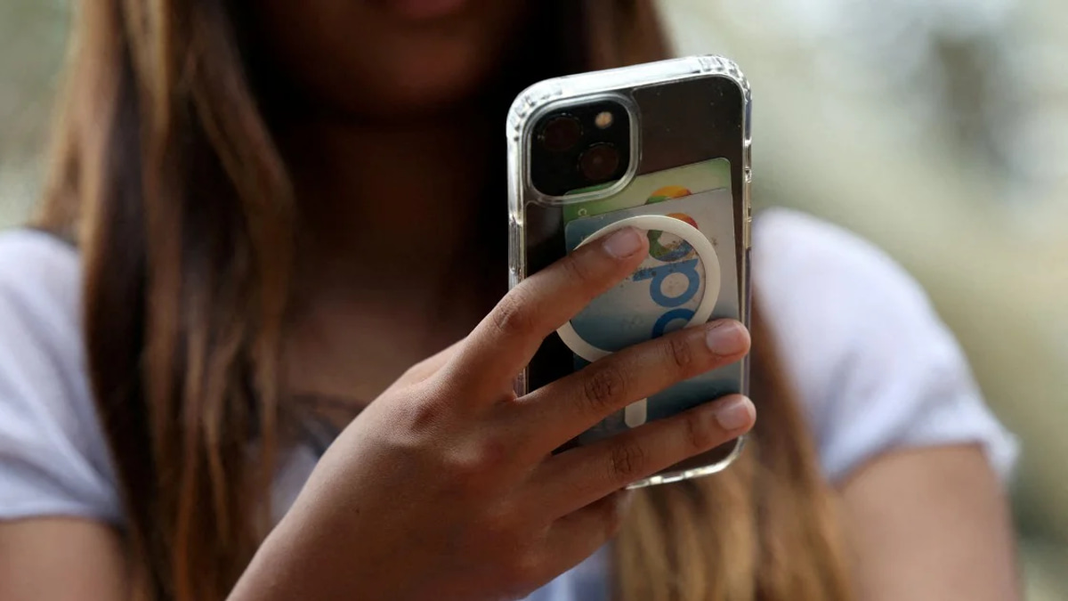 Australia Moves to Tighten Social Media Age Ban With Expanded Regulator Powers