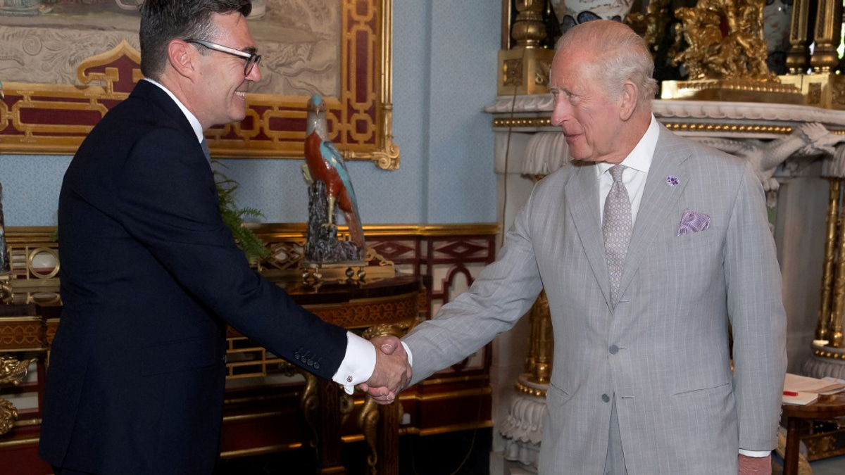 Andy Burnham Takes Over as UK Prime Minister Following Meeting with King Charles III