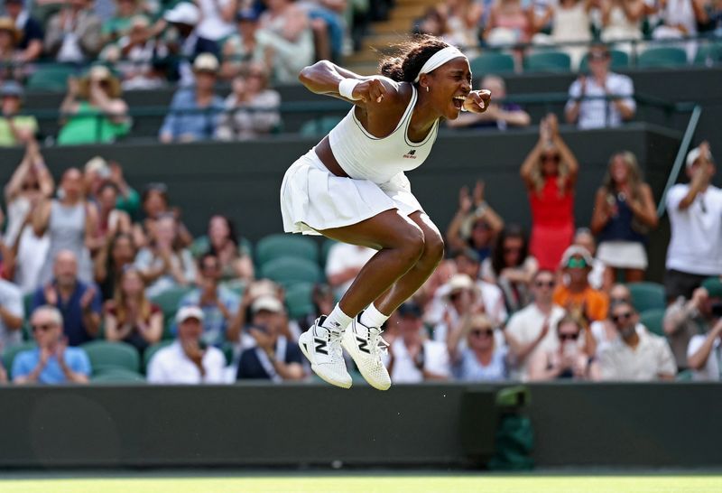 Gauff battles past Sierra in tiebreak thriller to advance at Wimbledon