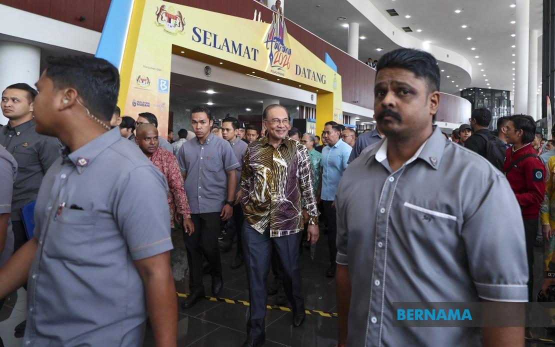 PM Anwar Officiates HAWANA 2026 National Journalists' Day Celebration in Penang