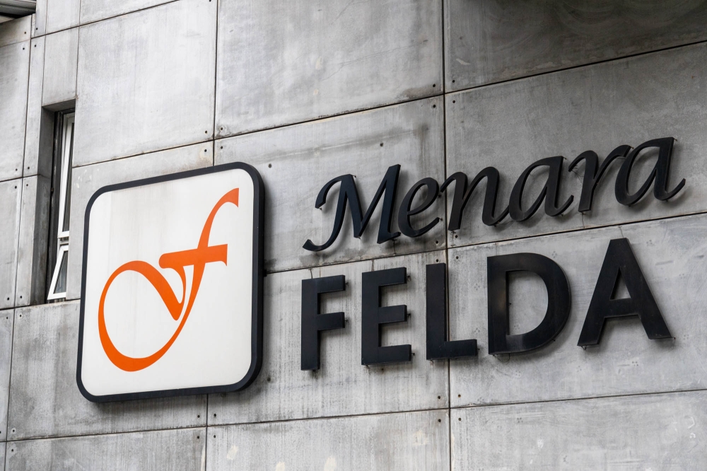 Anwar Reveals Felda's RM10 Billion Loss Crisis Rooted in Mismanagement and Political Pressure