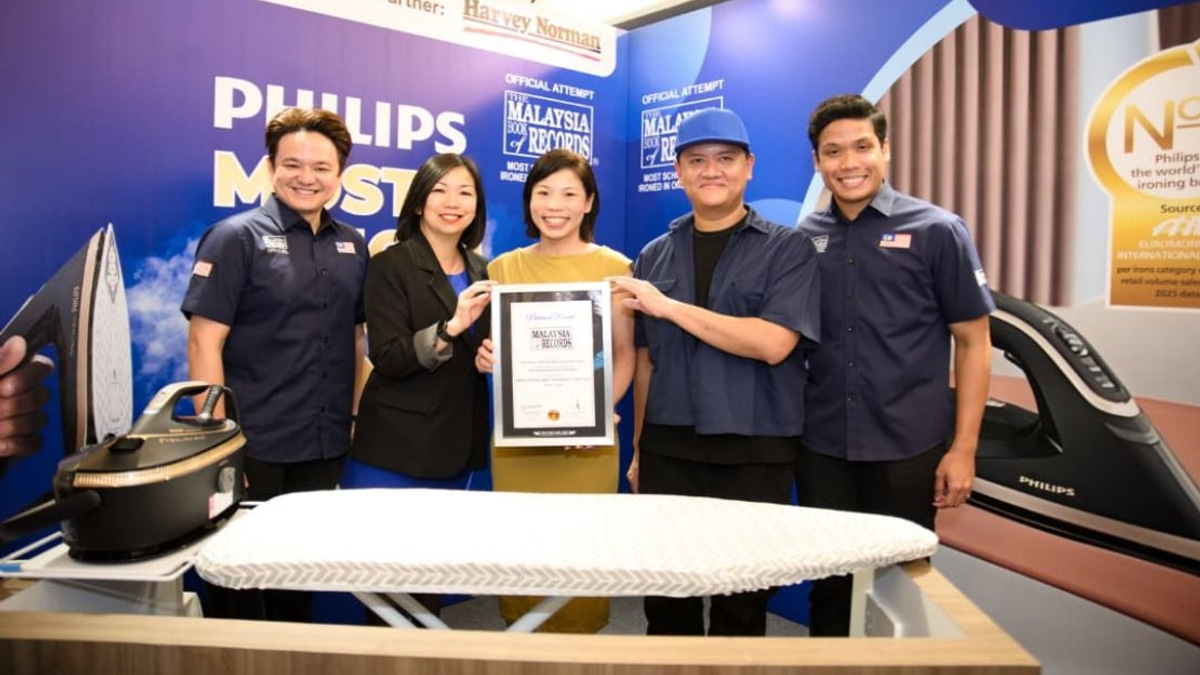 Philips Sets Malaysia Record With 49 School Shirts Ironed in One Hour
