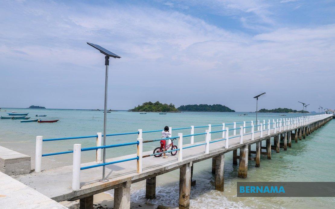 Pulau Tinggi Residents Push for Jetty and Housing Help Ahead of Johor Election