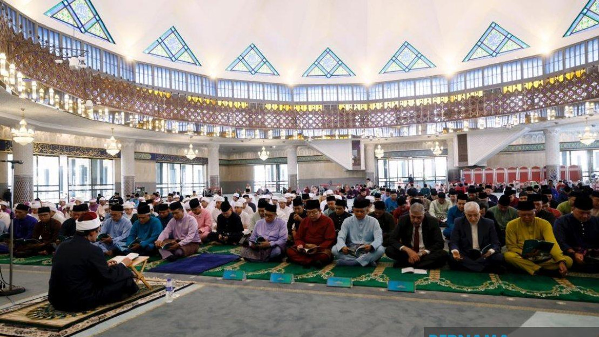 Warriors' Day: 500 Gather for Tahlil Ceremony Honouring National Heroes