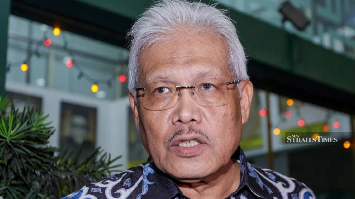 Hamzah Zainudin to be formally recognised as opposition leader before parliament reconvenes