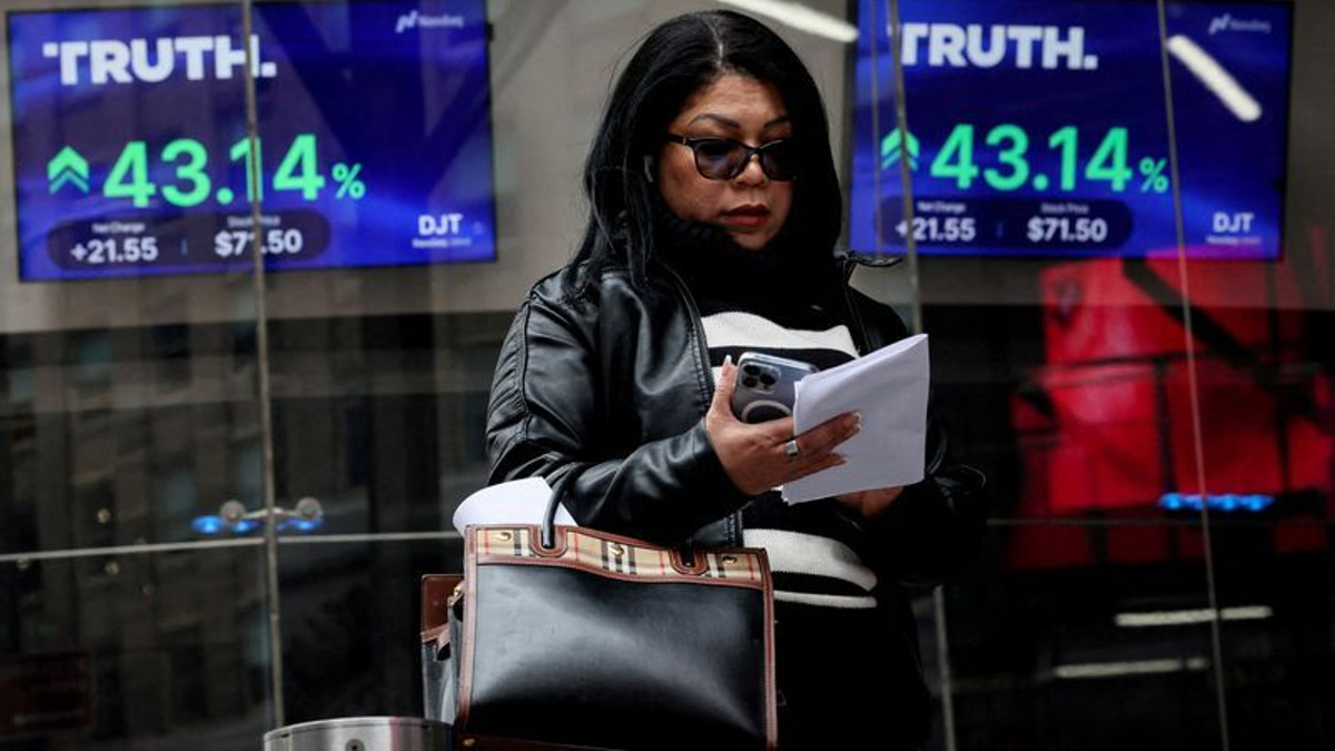 US Democrats Challenge Trump Media's Paid News Feed as Market Manipulation Risk