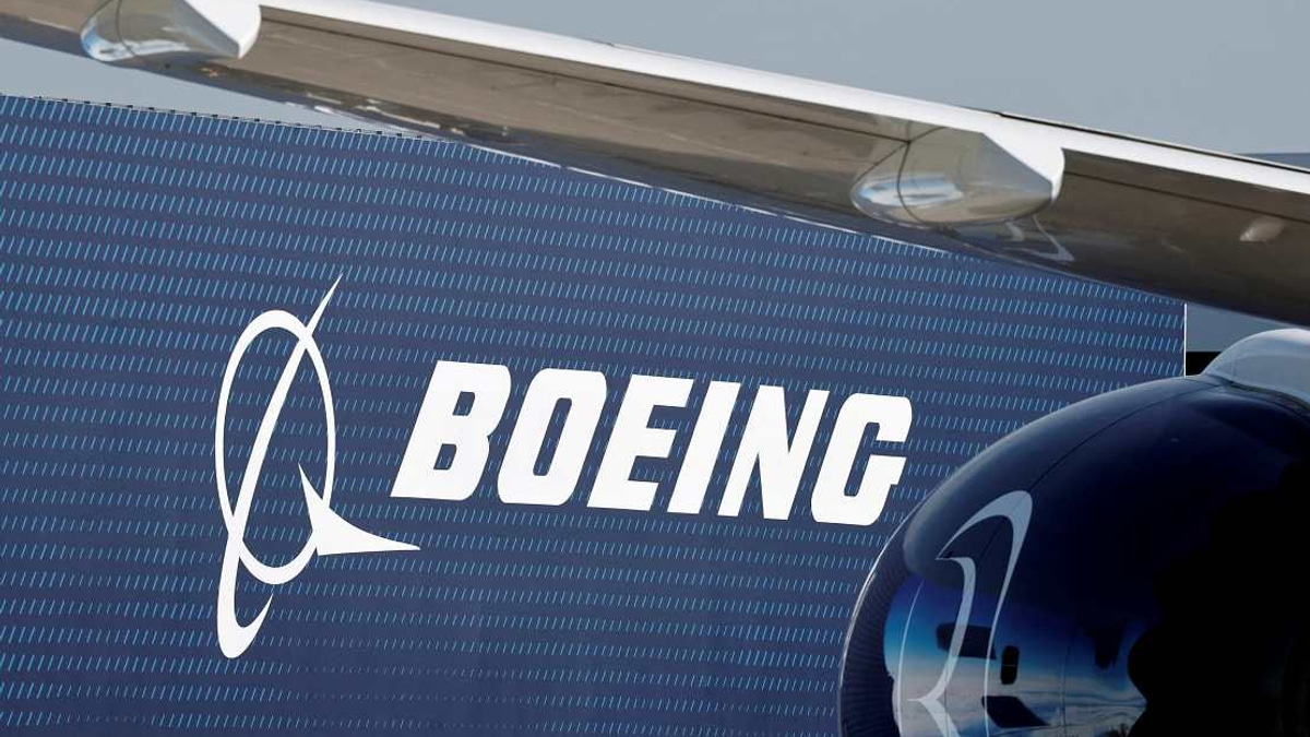 Boeing Secures FAA Clearance for 737-7, Marking Recovery from Safety Crisis