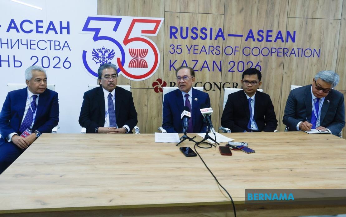 Malaysia Must Fast-track Visa-free Access and Russian Routes, Anwar Insists