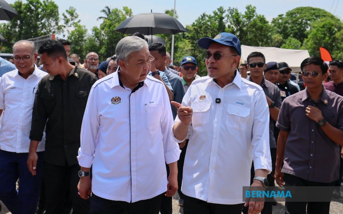 Ahmad Zahid Pushes Land Return Plan to Revive FELDA's Finances