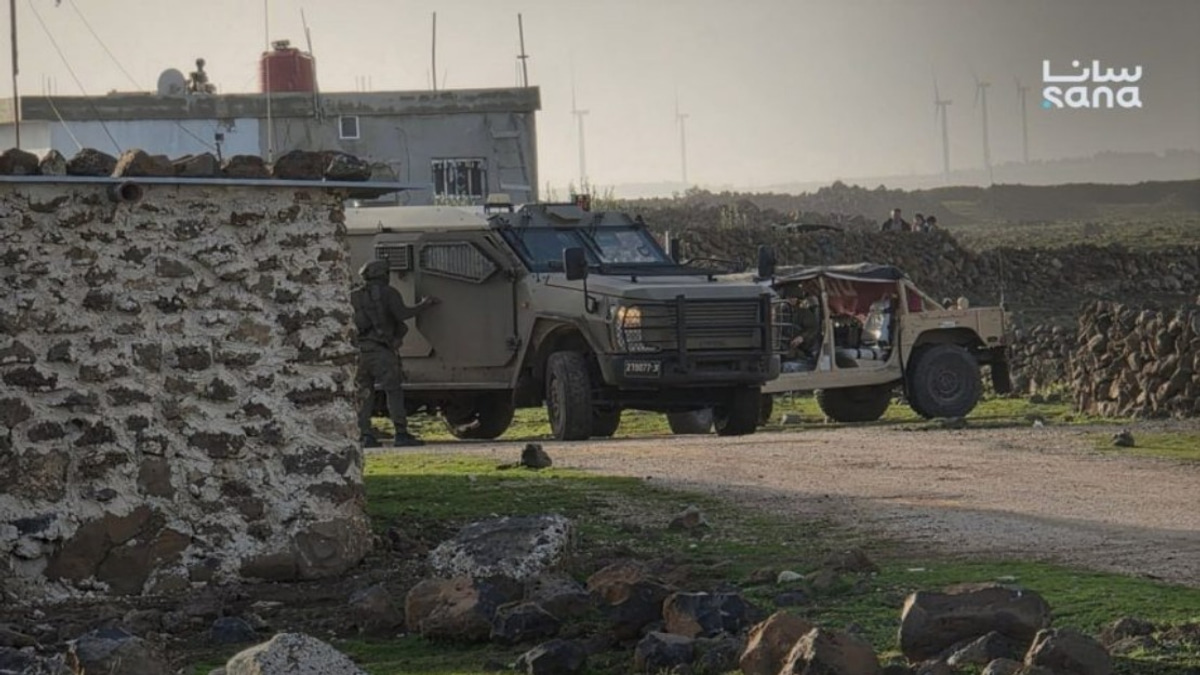 Israeli Military Vehicles Enter Syria's Quneitra Province