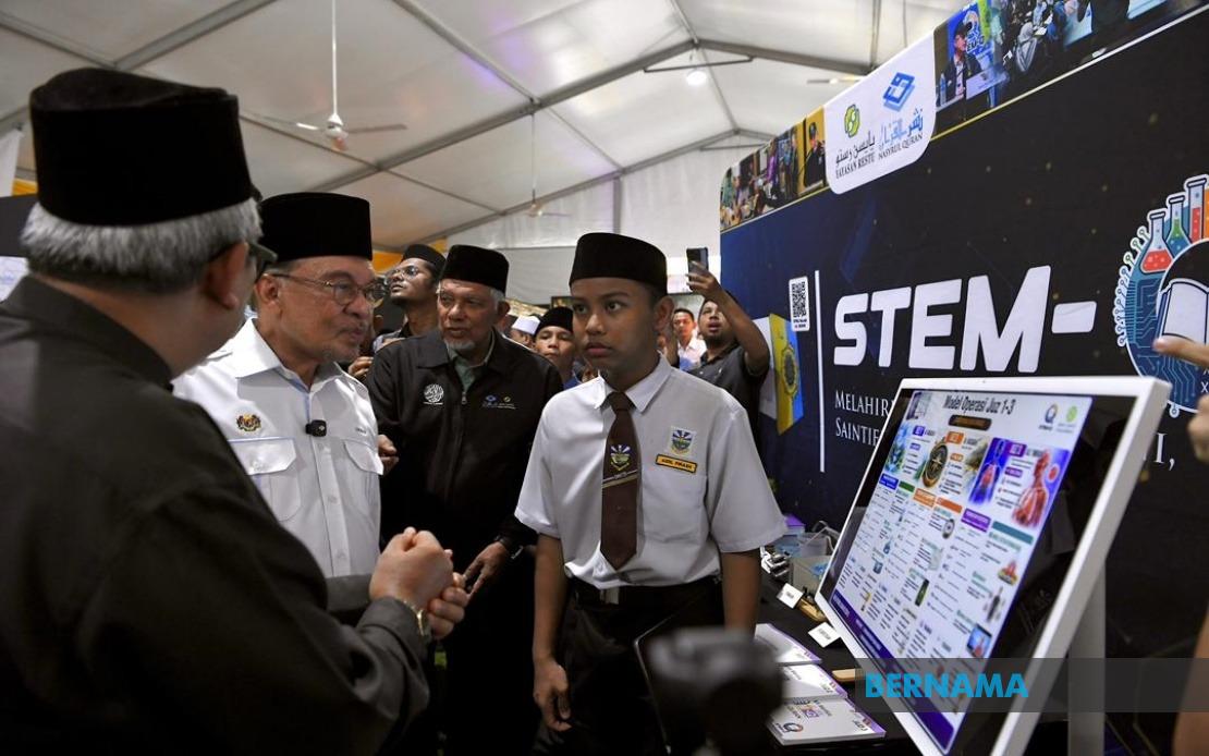 Anwar Approves Additional RM4.6 Million For 27 Islamic Institutions In Penang