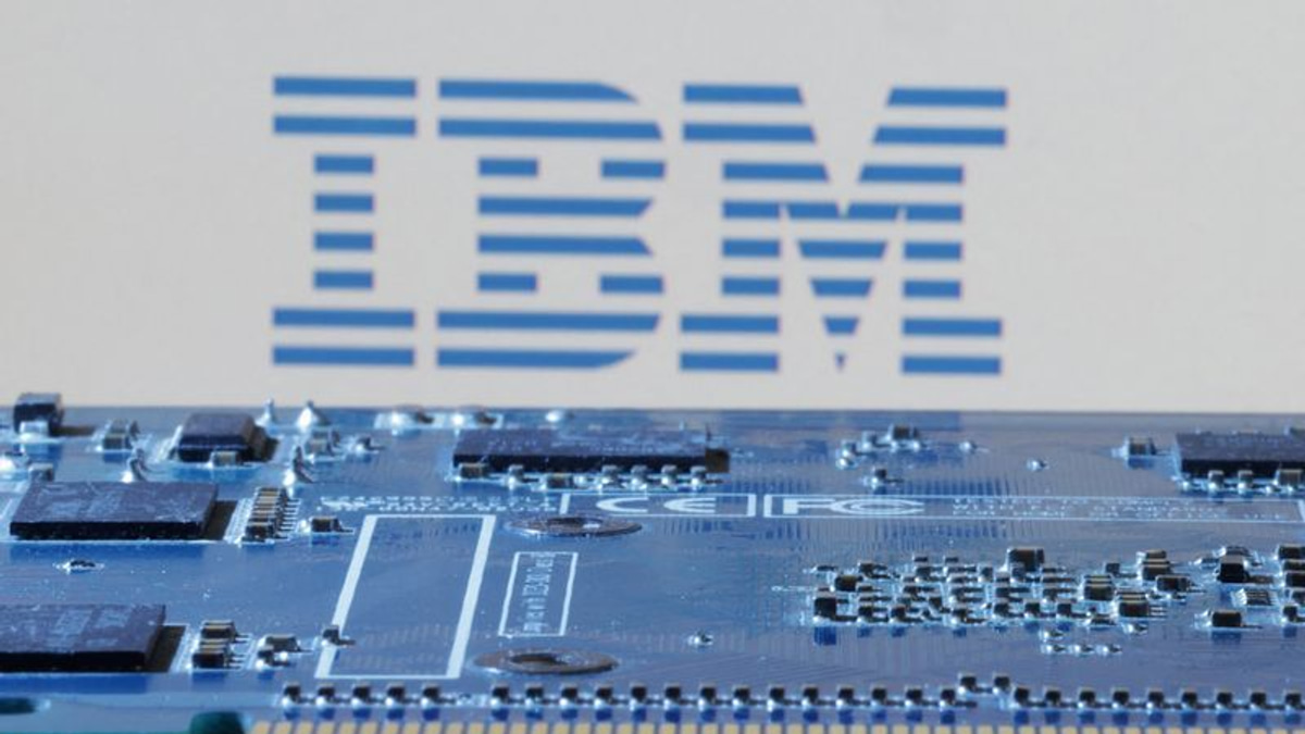 IBM Slashes Growth Outlook as Corporate Spending Pivots Toward AI Infrastructure