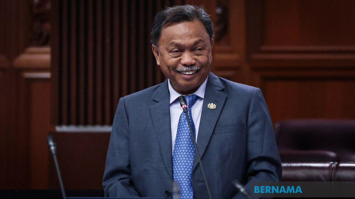 Deputy Minister Yusof Apdal Dismisses Resignation Claims as Misinformation