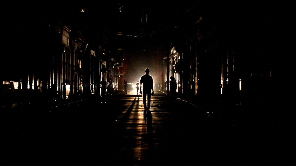 Eastern Libya Plunges Into Darkness as Widespread Power Failure Cripples Benghazi and Key Cities