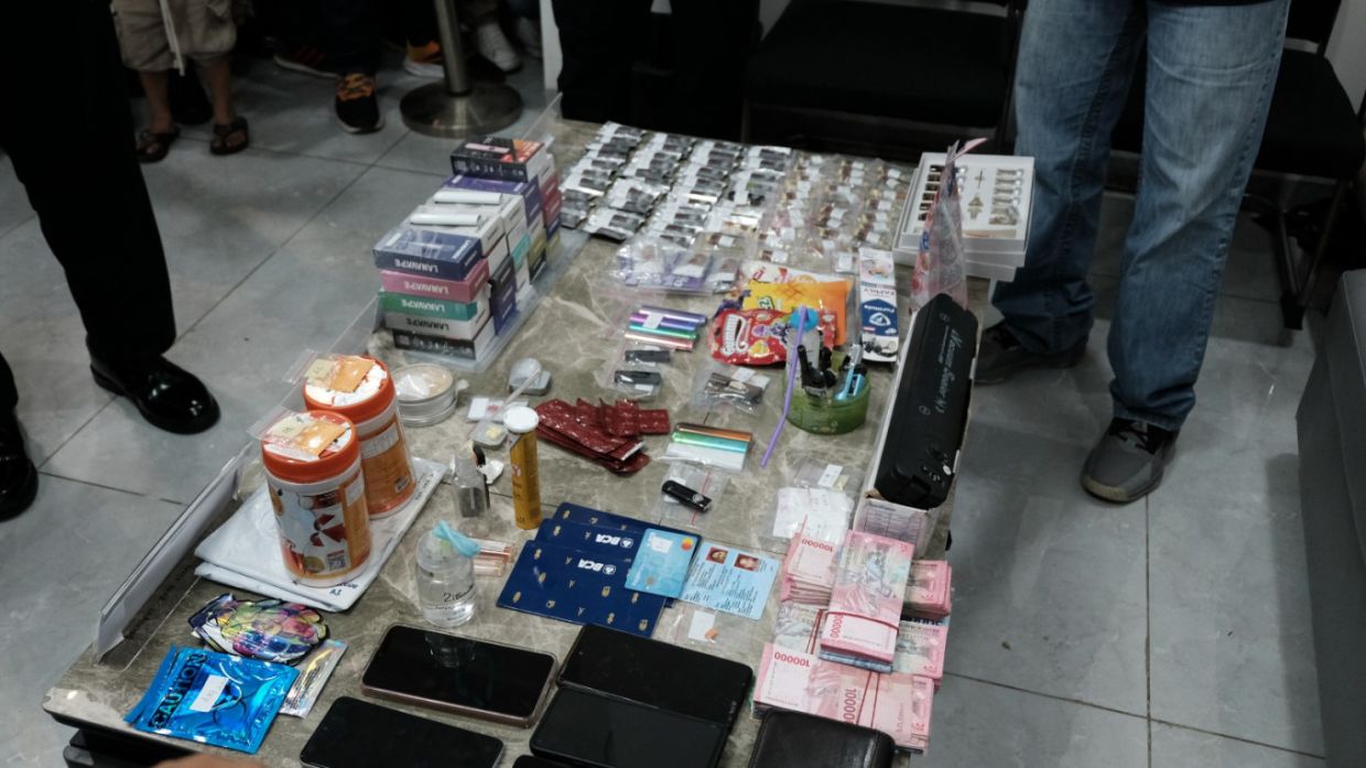 Indonesian authorities dismantle Malaysian-led drug ring in Batam; two suspects still at large