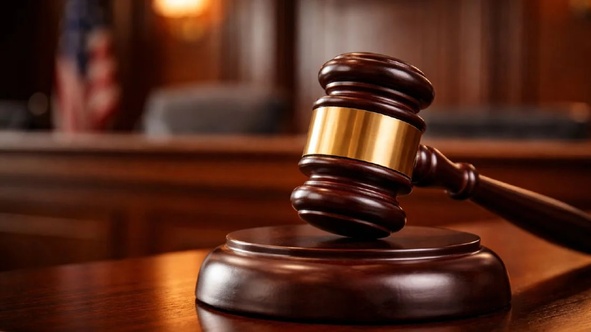 Police Corporal Denies Drug Possession Charge in Court Lock-up Incident