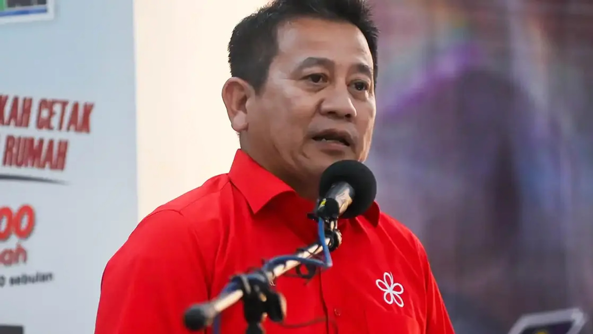 PAS Using Perikatan Nasional Reshuffle to Strengthen Grip, Says Bersatu Information Chief