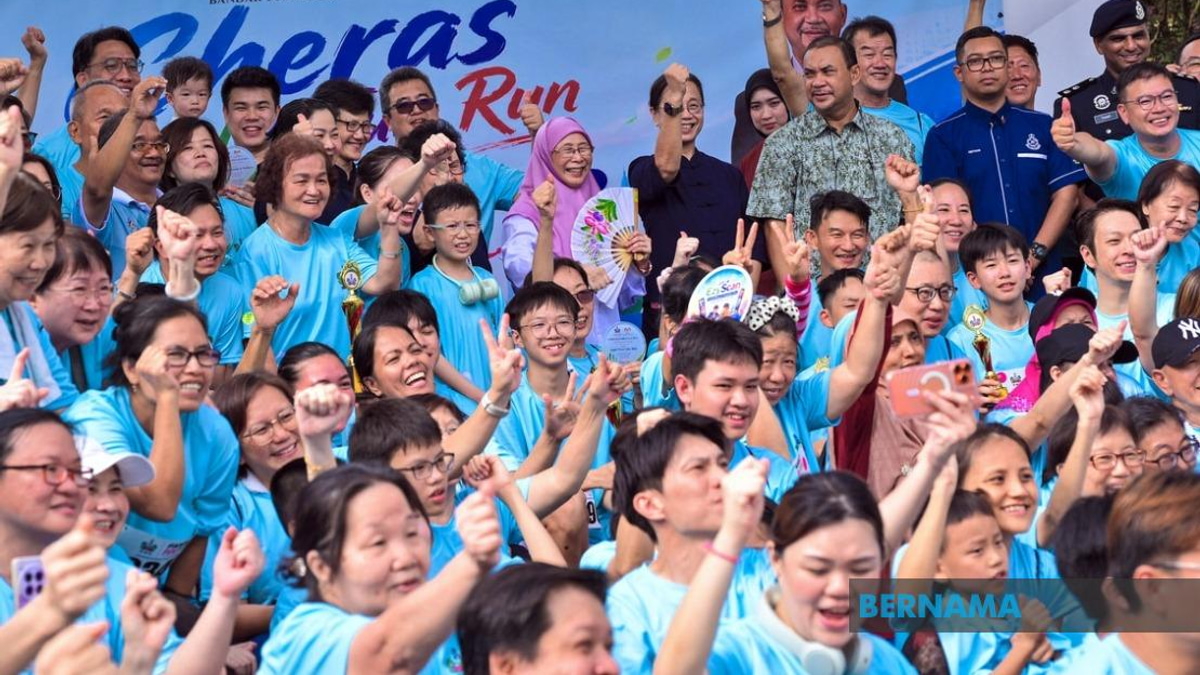 Malaysia Must Prioritize Health and Independence as Population Ages, Says Wan Azizah