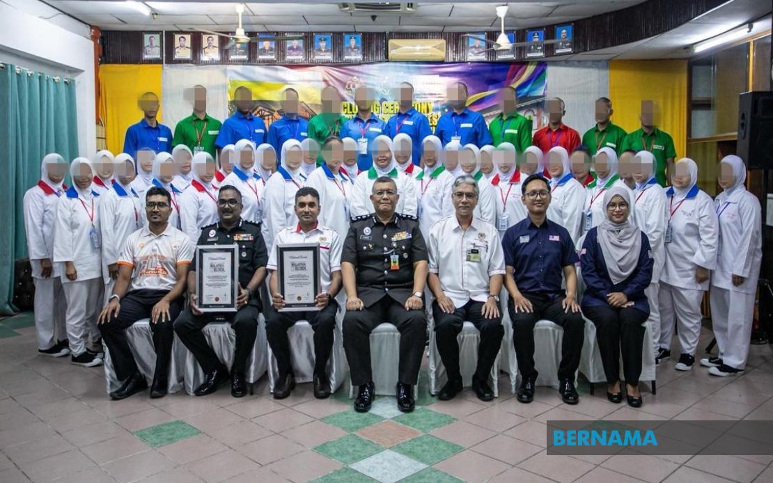 Saifuddin Praises Prisons Department's Record-Breaking Rehabilitation Initiative