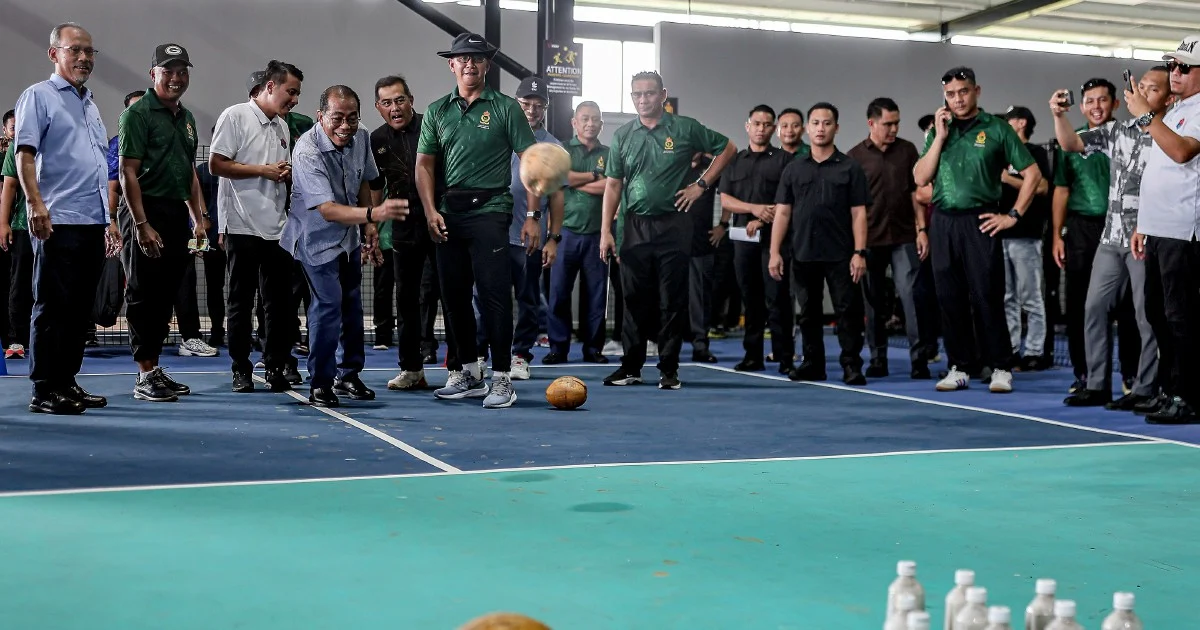 BN's Veteran-and-Youth Strategy Critical for Johor Governance Challenge, Says Khaled