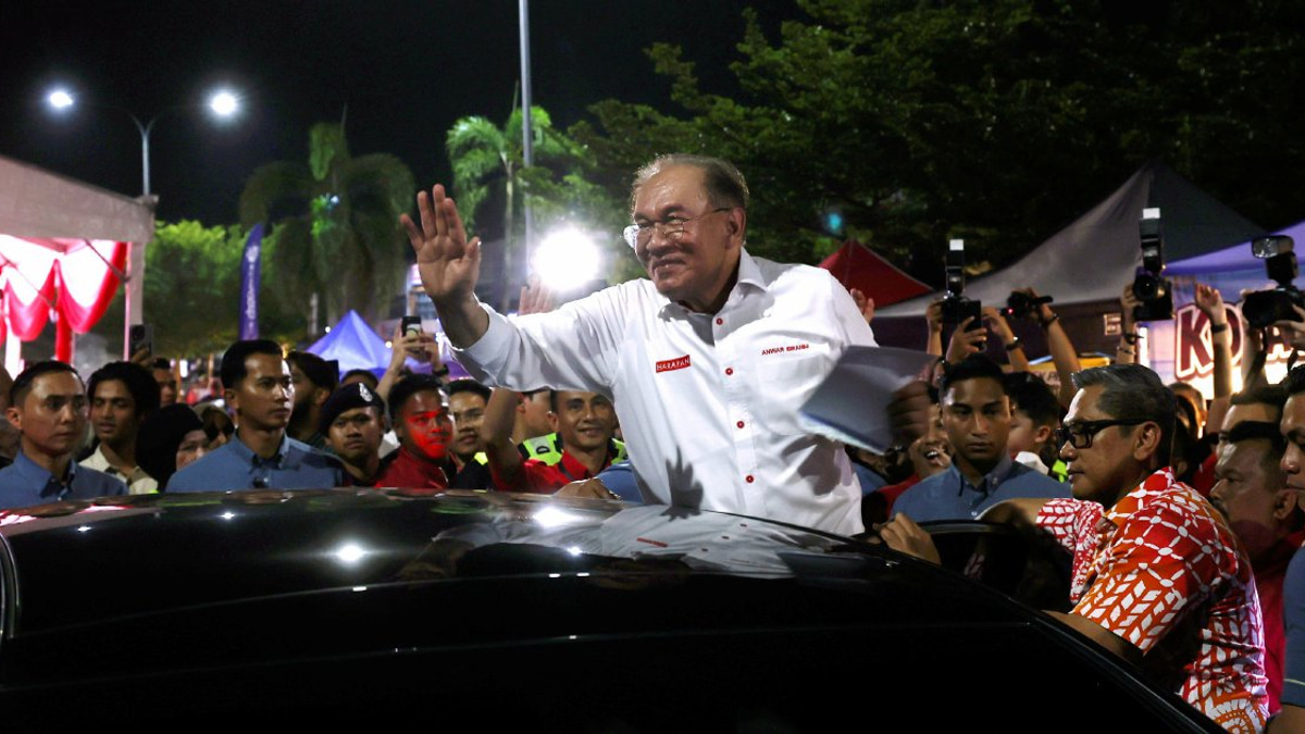 Anwar's Temple Apology Viewed as Genuine Commitment to Inclusiveness, Says DAP MP