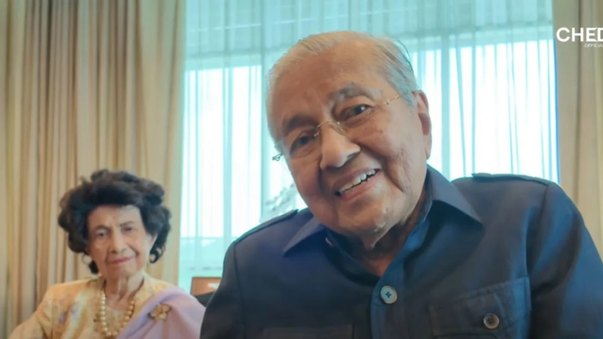 Tun Mahathir Expresses Gratitude for 101st Birthday Tributes from Across Nation