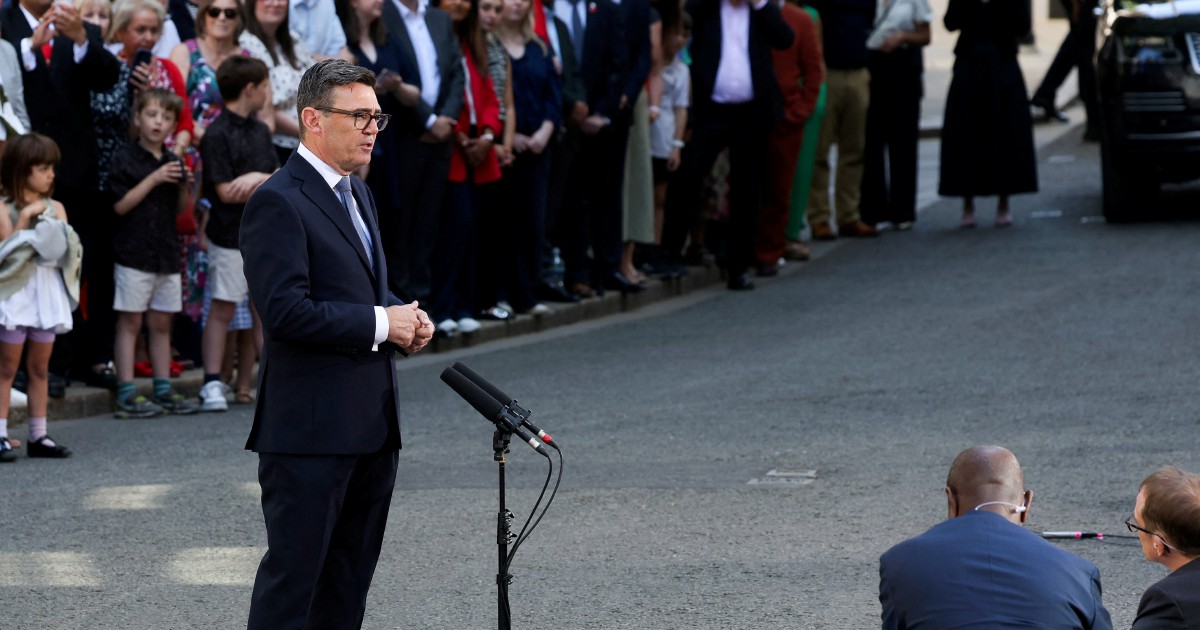 New UK Premier Burnham Reshapes Cabinet, Charts Leftward Course