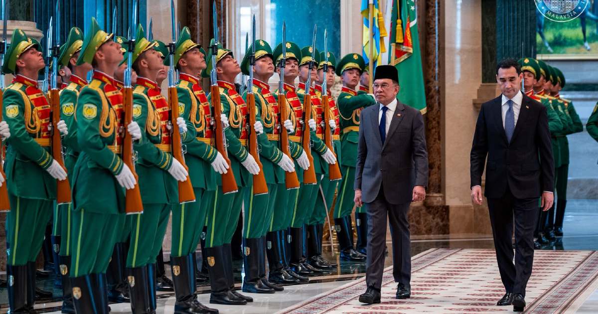 Anwar Receives State Honours in Historic Turkmenistan Visit