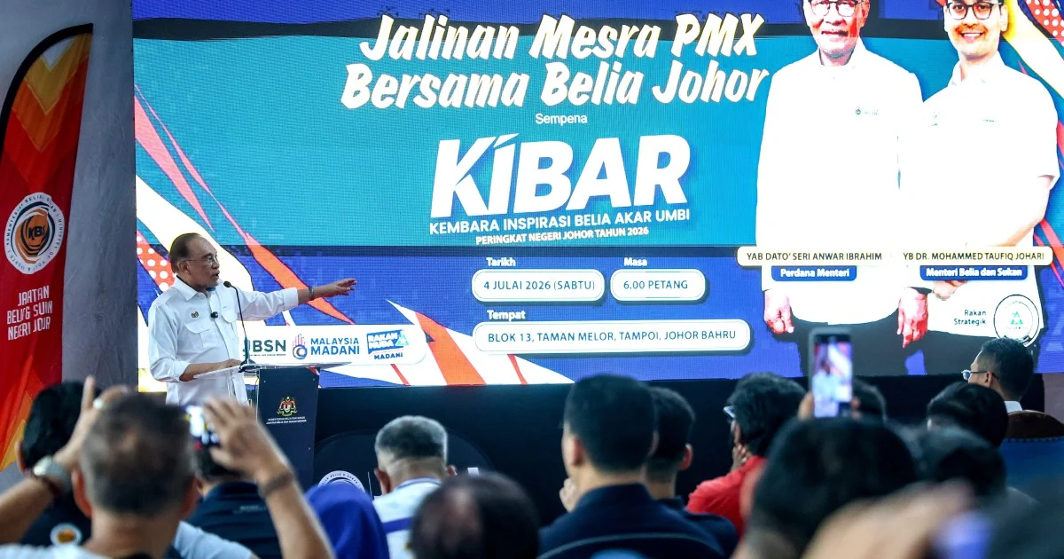 PM Anwar Takes Aim at 'Malay Supremacy' Rhetoric as Reserved Land Erodes