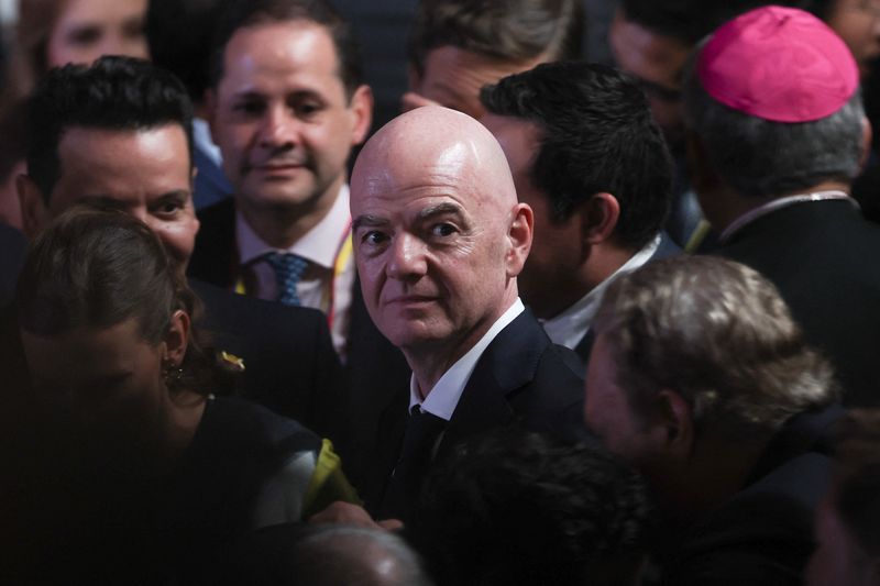 FIFA Defends Infantino Against Leadership Challenge as World Cup Commercial Plan Collapses