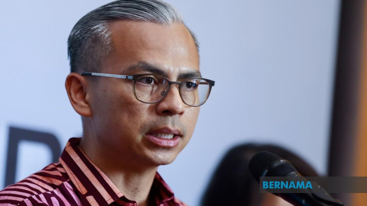Bank Customers Urged To Report RM1 ATM Fee To BNM – Fahmi