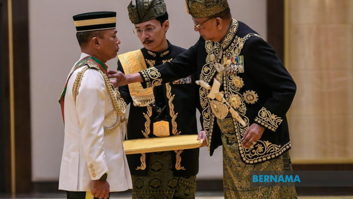 Military and Police Chiefs Honoured in Kedah's Royal Birthday Ceremony