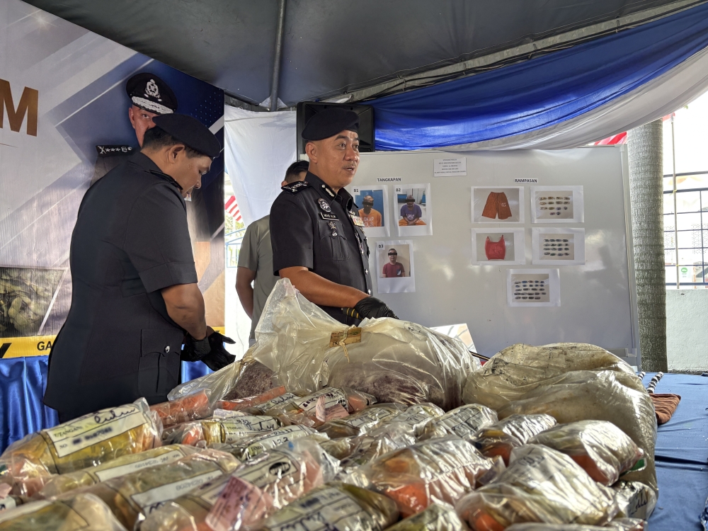 Police Constable Among Three Arrested After RM18,500 Drug Haul in Lumut Cell