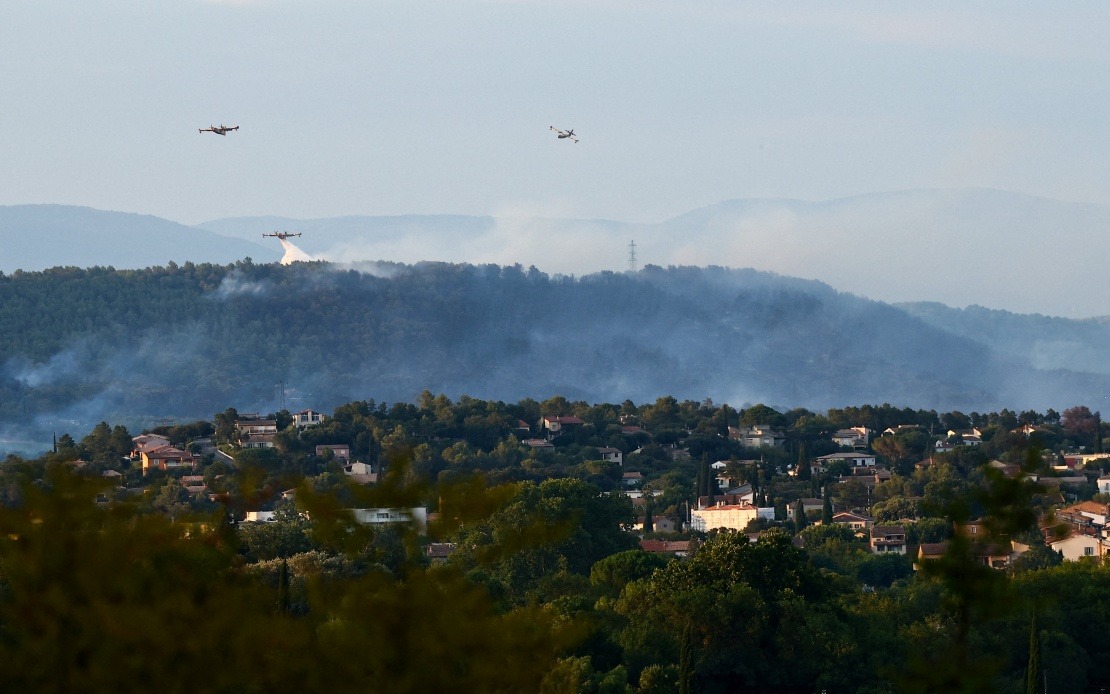 France Battles Unprecedented Wildfire Crisis as Heatwave Scorches Nearly 40,000 Hectares