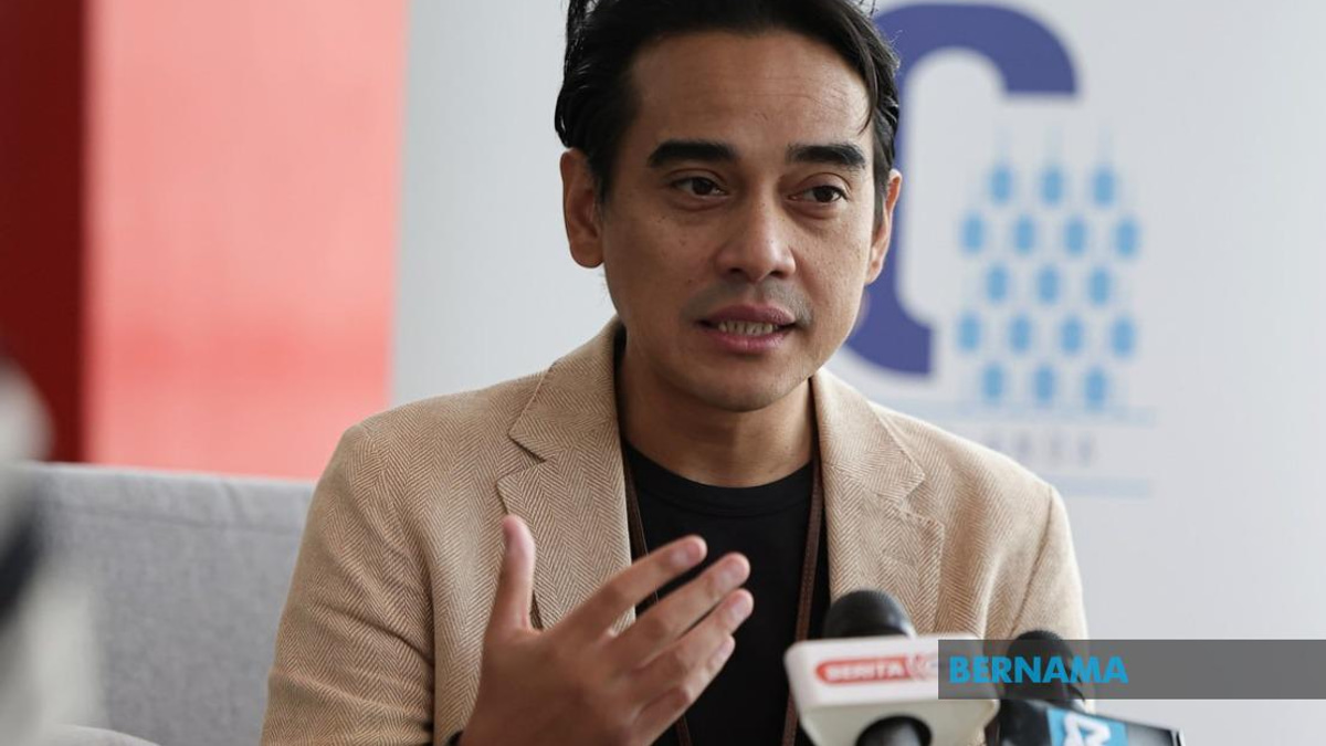 Journalists Must Acquire AI Skills to Thrive in Modern Media, Says Broadcasting Chief