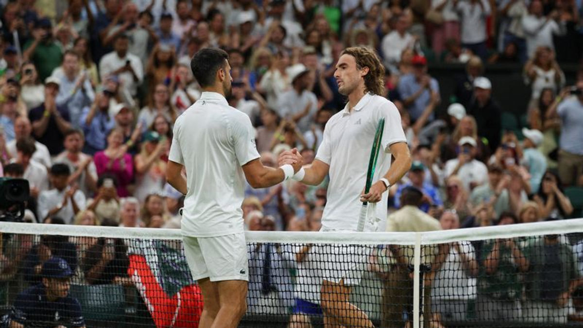 Djokovic Dismantles Tsitsipas to Advance at Wimbledon, Eyes Record 25th Grand Slam