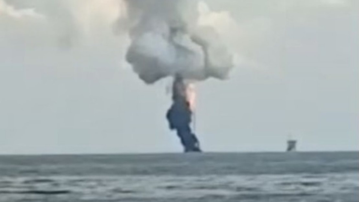 Petronas Subsidiary Confirms Fire at Offshore Sarawak Platform
