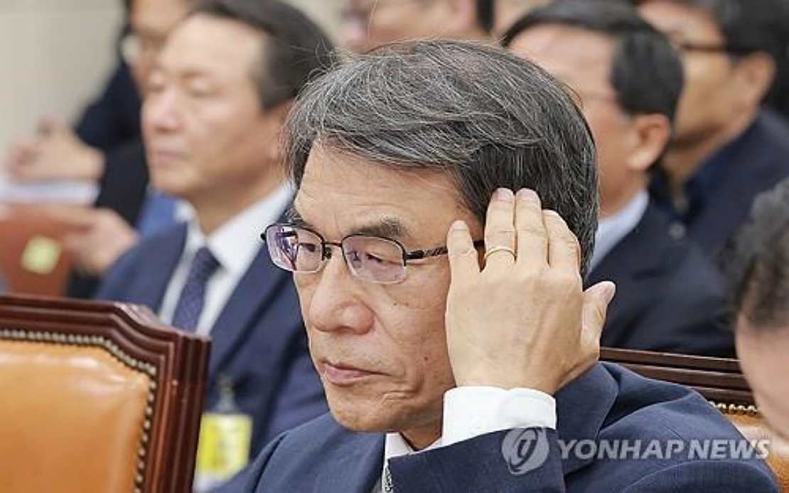 South Korea's Election Commission Faces Fraud Inquiry as Former Chief Suspected of Embezzlement