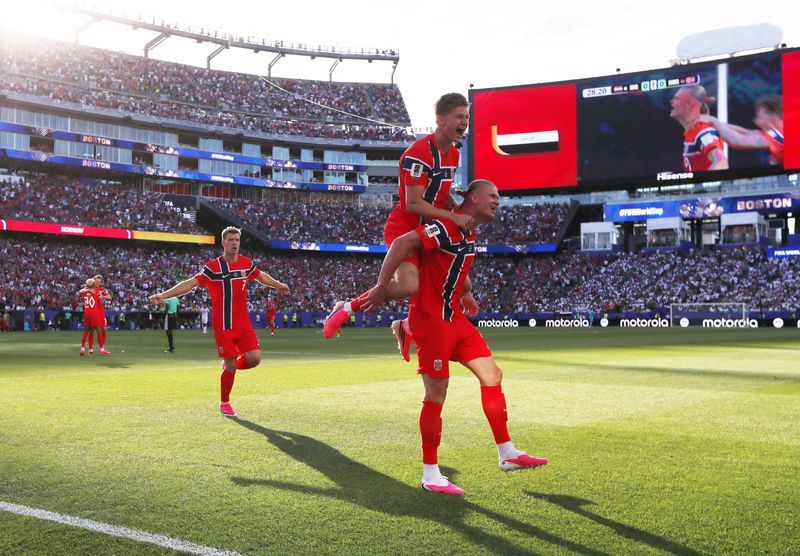 Haaland announces World Cup arrival with brace as Norway overwhelm Iraq