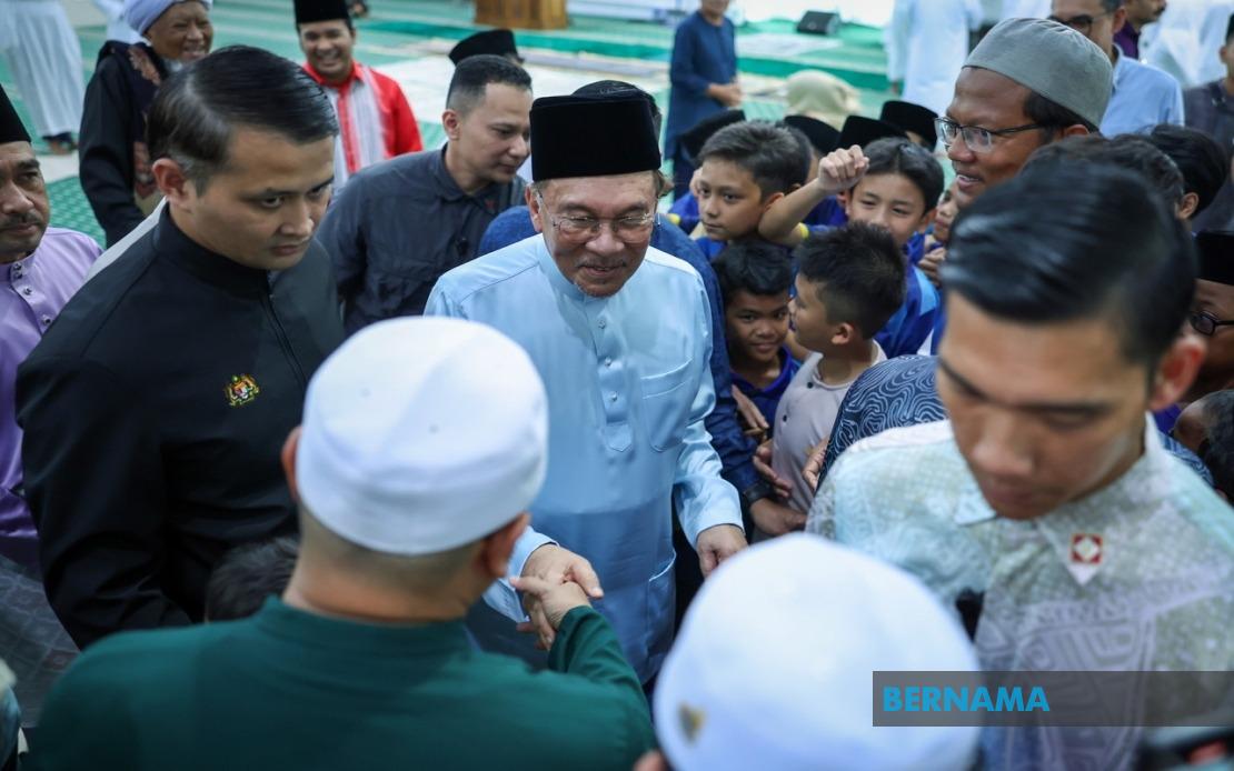 Parliamentary Funds Are For Constituents, Not MPs, Anwar Clarifies