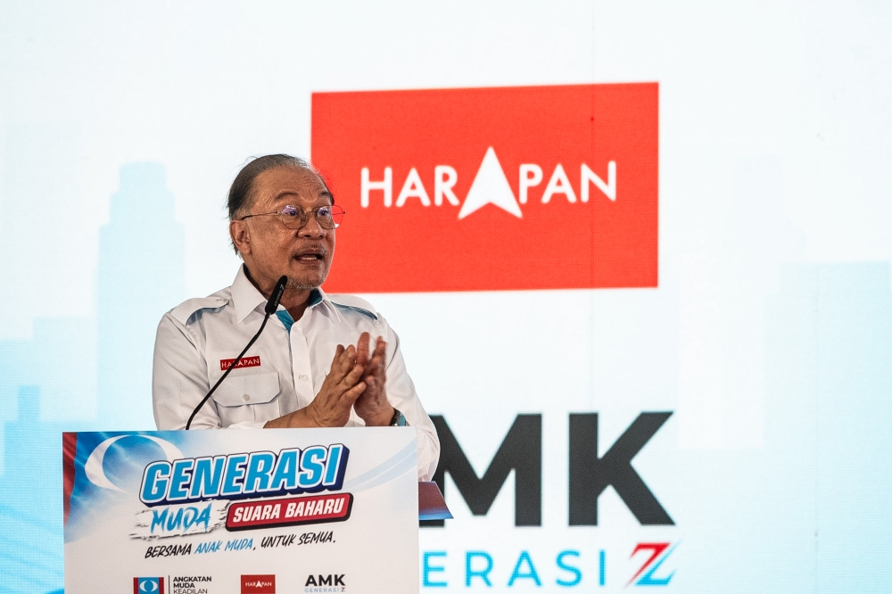 Anwar Ibrahim Conditions PJ and Subang Development Funds on Political Support