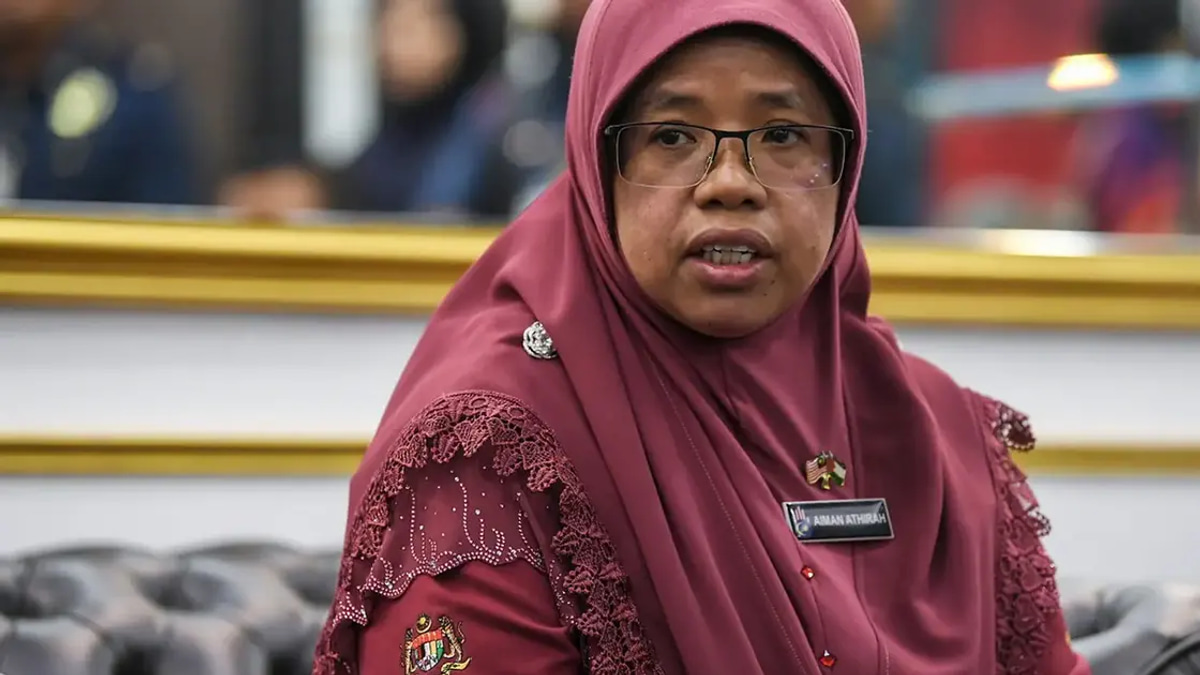 Amanah Dares Hadi to Prove DAP 'Opposition to Islam' in Court