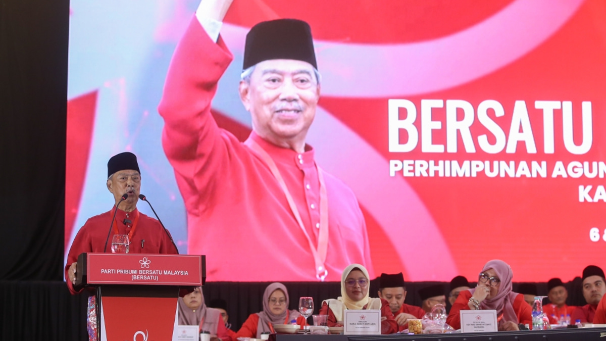 Muhyiddin Attacks Perikatan Alliance, Questions Umno Coalition's Legitimacy