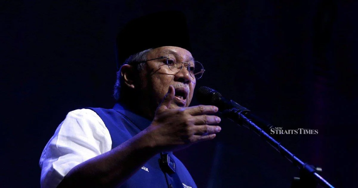 Annuar calls for restraint as Bersatu navigates rising discord within PN