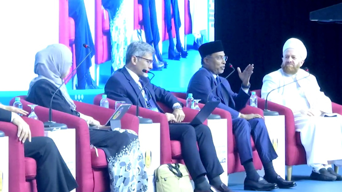 Malaysia Must Embed Ethics Into AI Education, Says Higher Education Minister Zambry